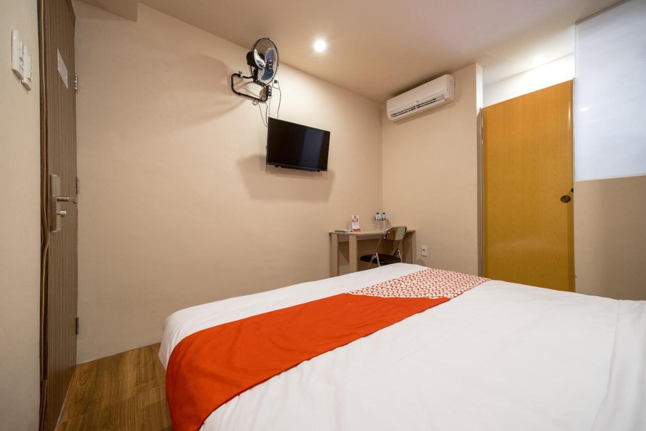 Oyo 291 Medan City Syariah Екстериор снимка