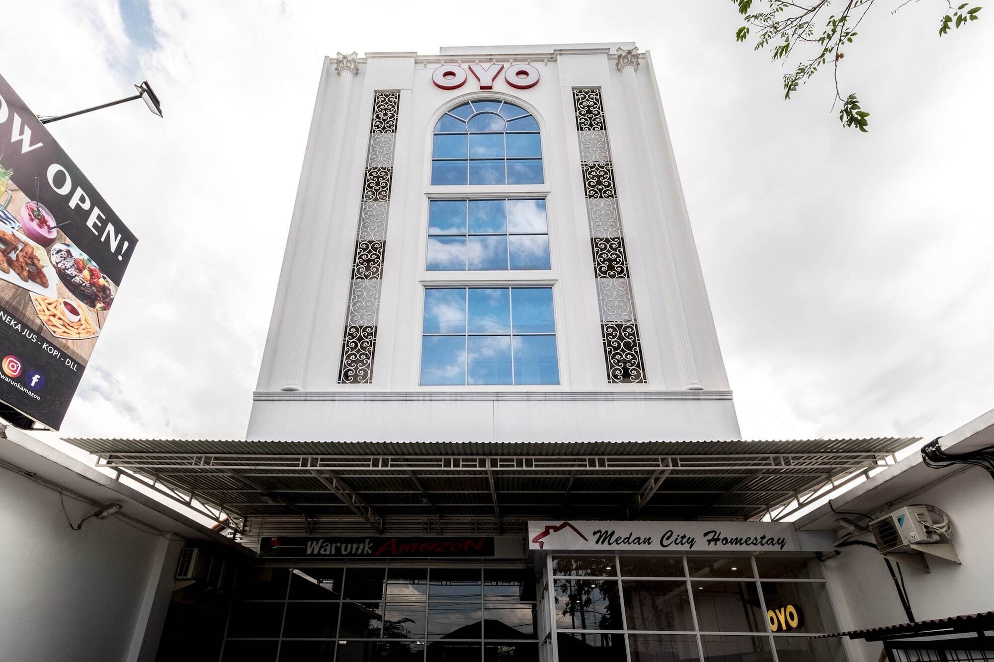 Oyo 291 Medan City Syariah Екстериор снимка